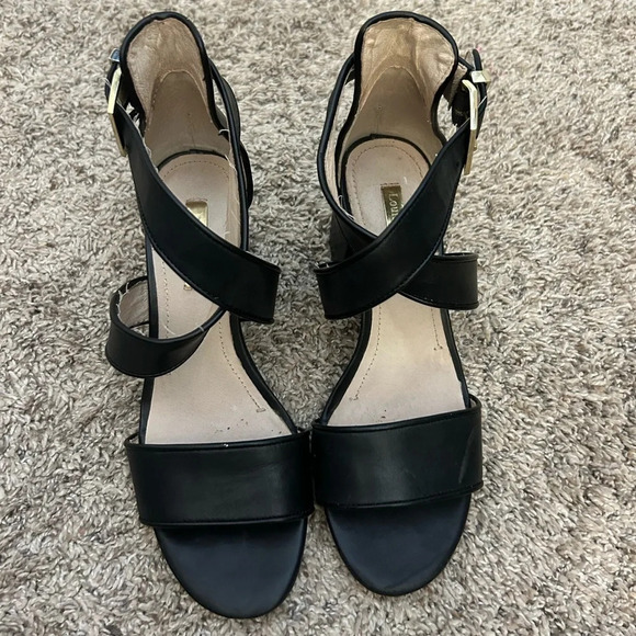 Black heels - Picture 1 of 4